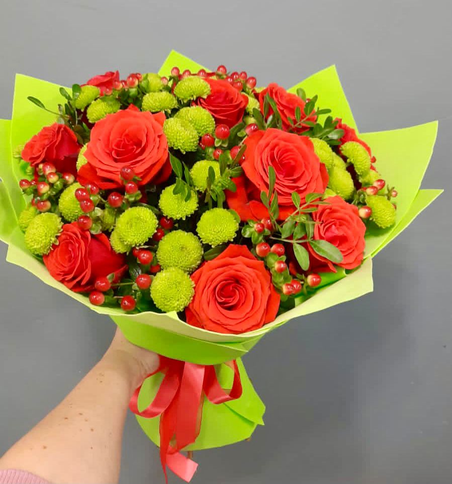 Букет цветов из: Хризантемы и Розы в Краасномайский