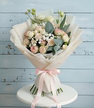 Букет цветов из:  Розы и Лизиантусы в Краасномайский