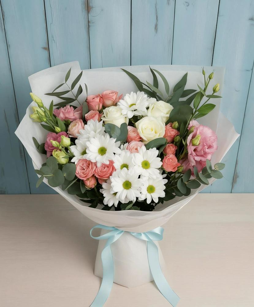 Букет цветов из: Розы, Лизиантусы и Хризантемы в Краасномайский