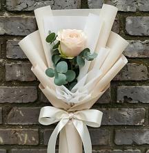 Букет цветов из:  Розы в Краасномайский