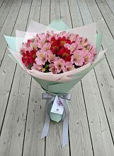 Букет цветов из:  Альстромерии в Краасномайский