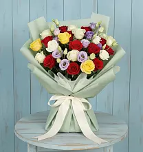 Букет цветов из:  Розы в Краасномайский