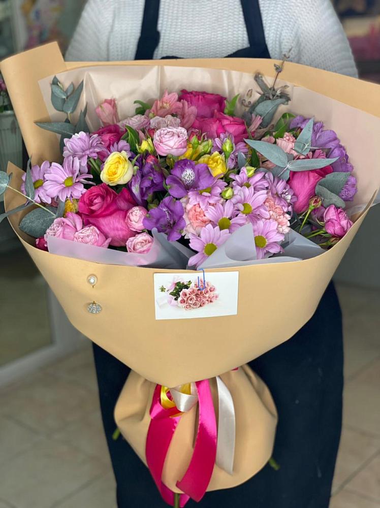 Букет цветов из: Хризантемы, Гвоздики и Альстромерии в Краасномайский