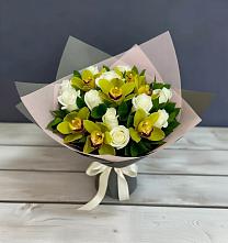 Букет цветов из:  Орхидеи и Розы в Краасномайский
