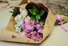 Букет цветов из:  Розы и Хризантемы #REPLACE_PRED# Краасномайский