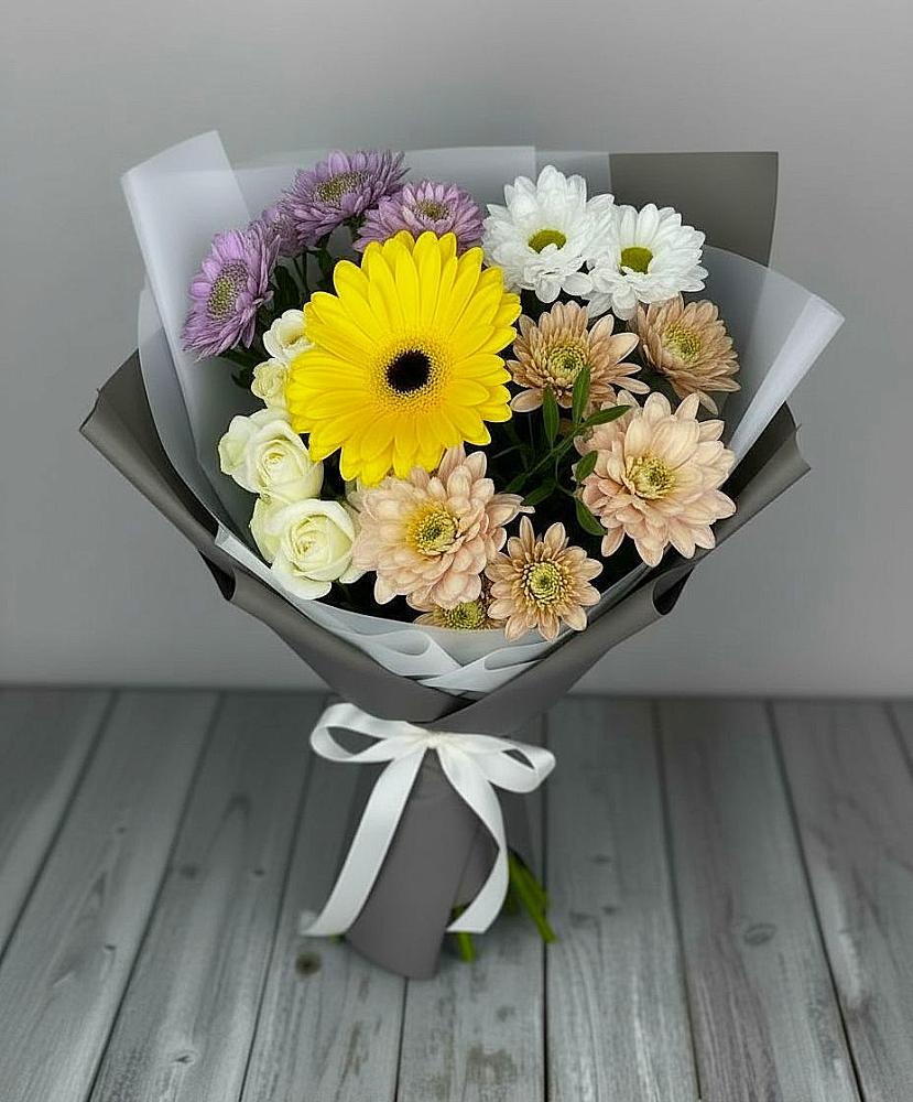 Букет цветов из: Розы, Герберы и Хризантемы в Краасномайский