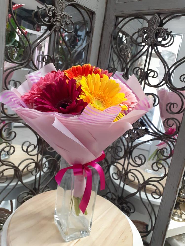 Букет цветов из: Герберы в Краасномайский