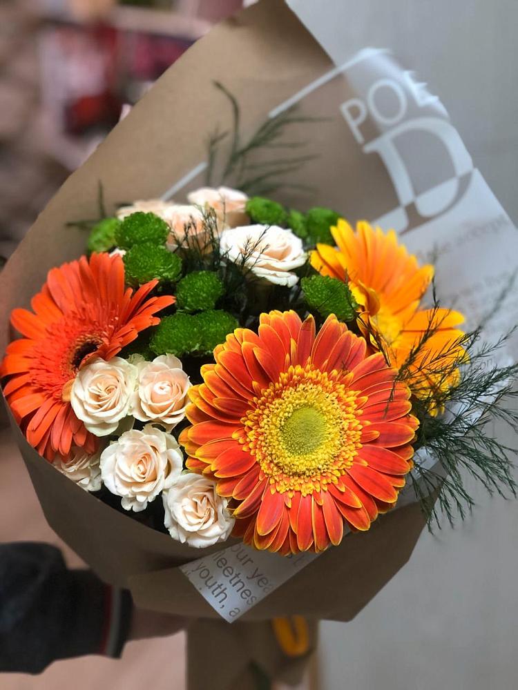 Букет цветов из: Герберы, Хризантемы и Розы в Краасномайский