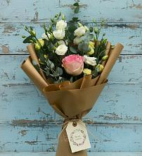 Букет цветов из:  Розы и Лизиантусы в Краасномайский
