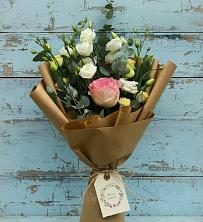 Букет цветов из:  Розы и Лизиантусы в Краасномайский